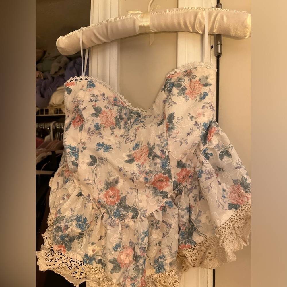 floral coquette peplum top